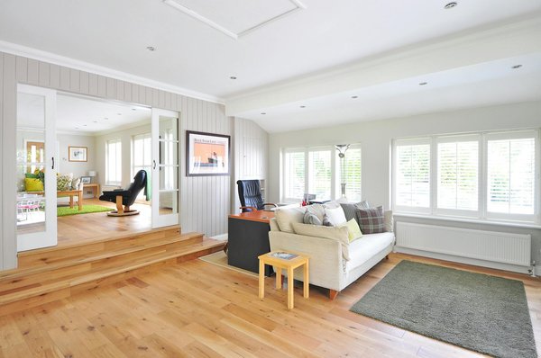 What are the best flooring options for a UK home with underfloor heating?